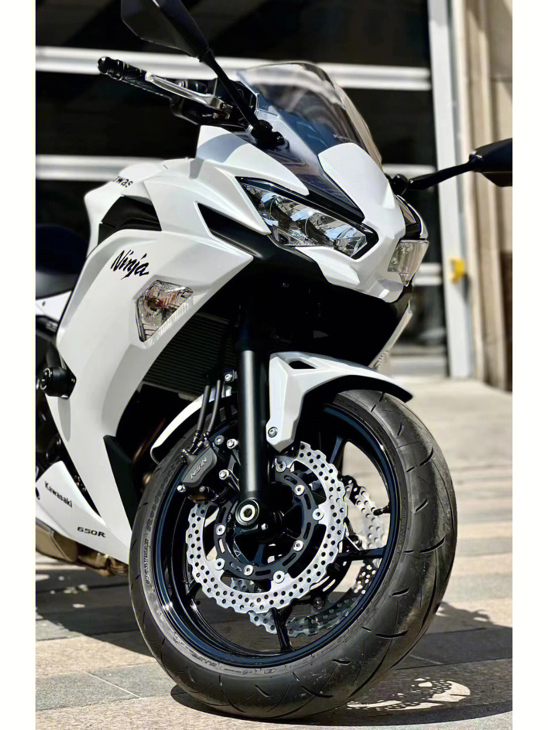 川崎ninja650白色图片