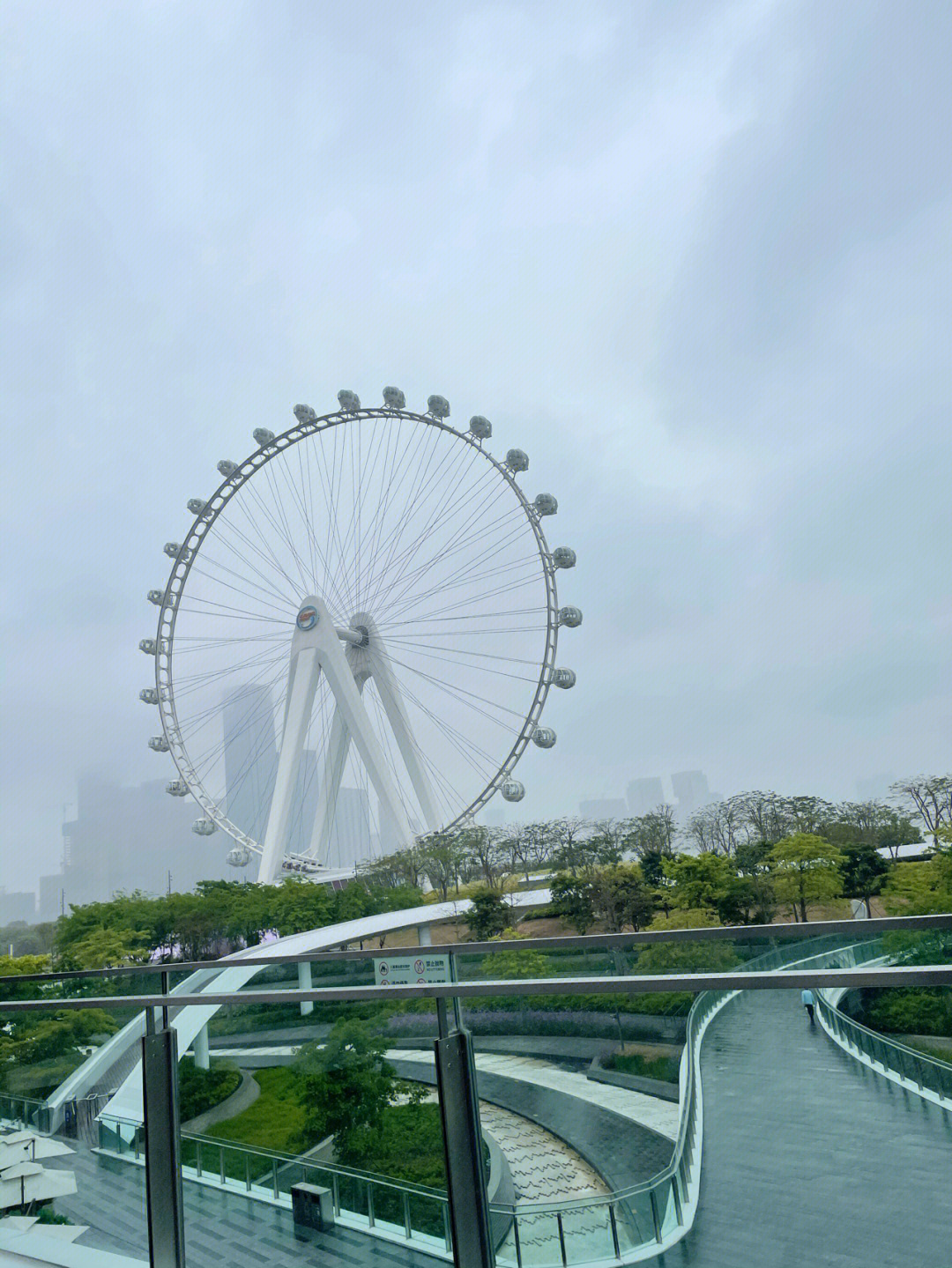 欢乐港湾摩天轮多高图片