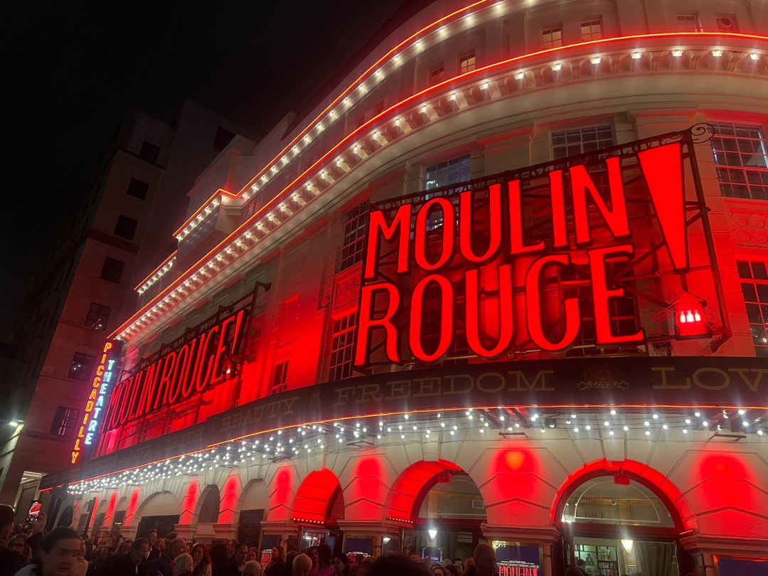 伦敦moulinrouge