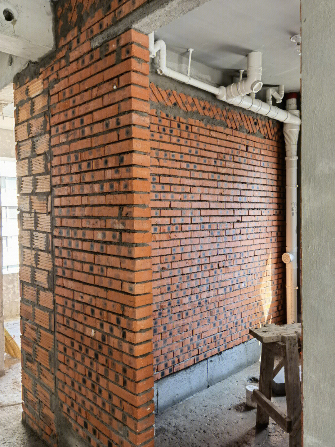 旧红砖墙翻新施工图片