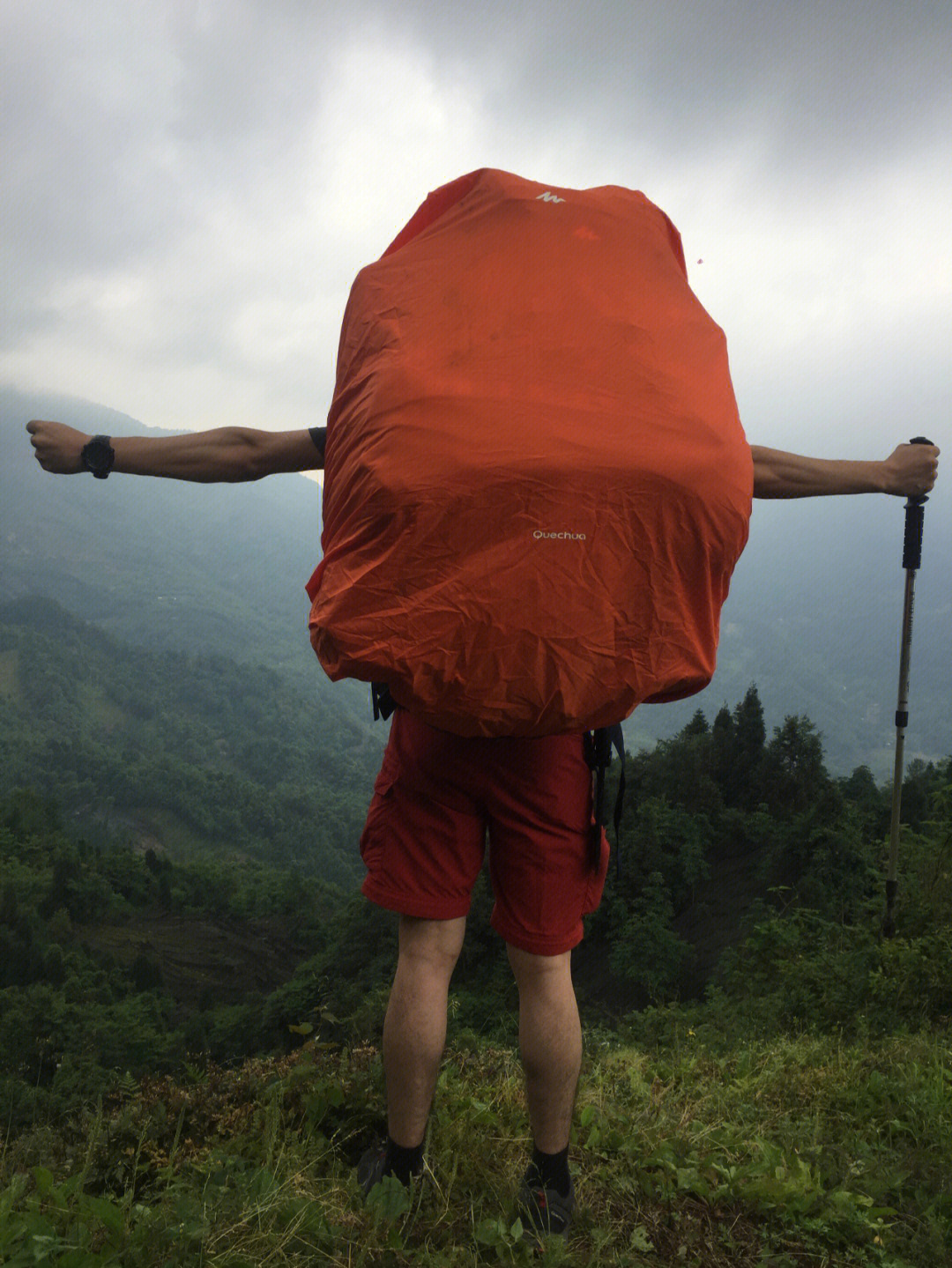 没错,我又带徒步小白媳妇儿去登山了