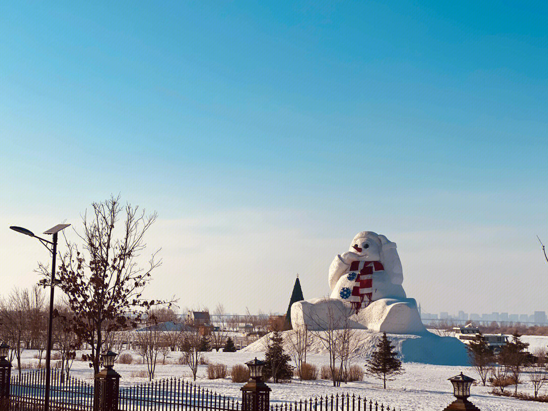 大雪人猛虎图片