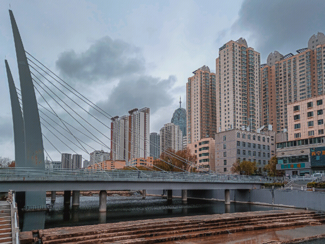 西宁黄雨照片图片