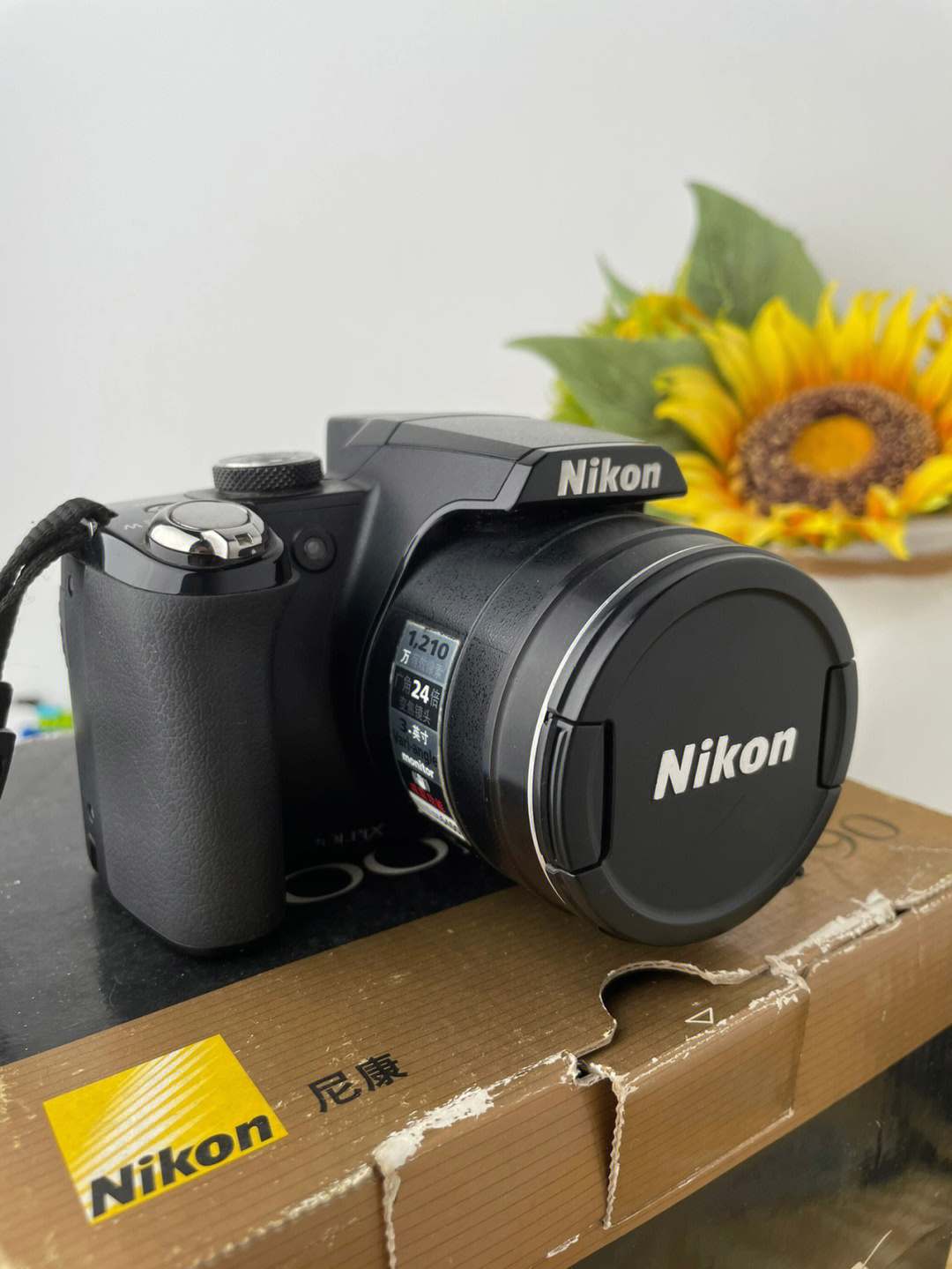 尼康p90小长焦上翻屏高清数码相机