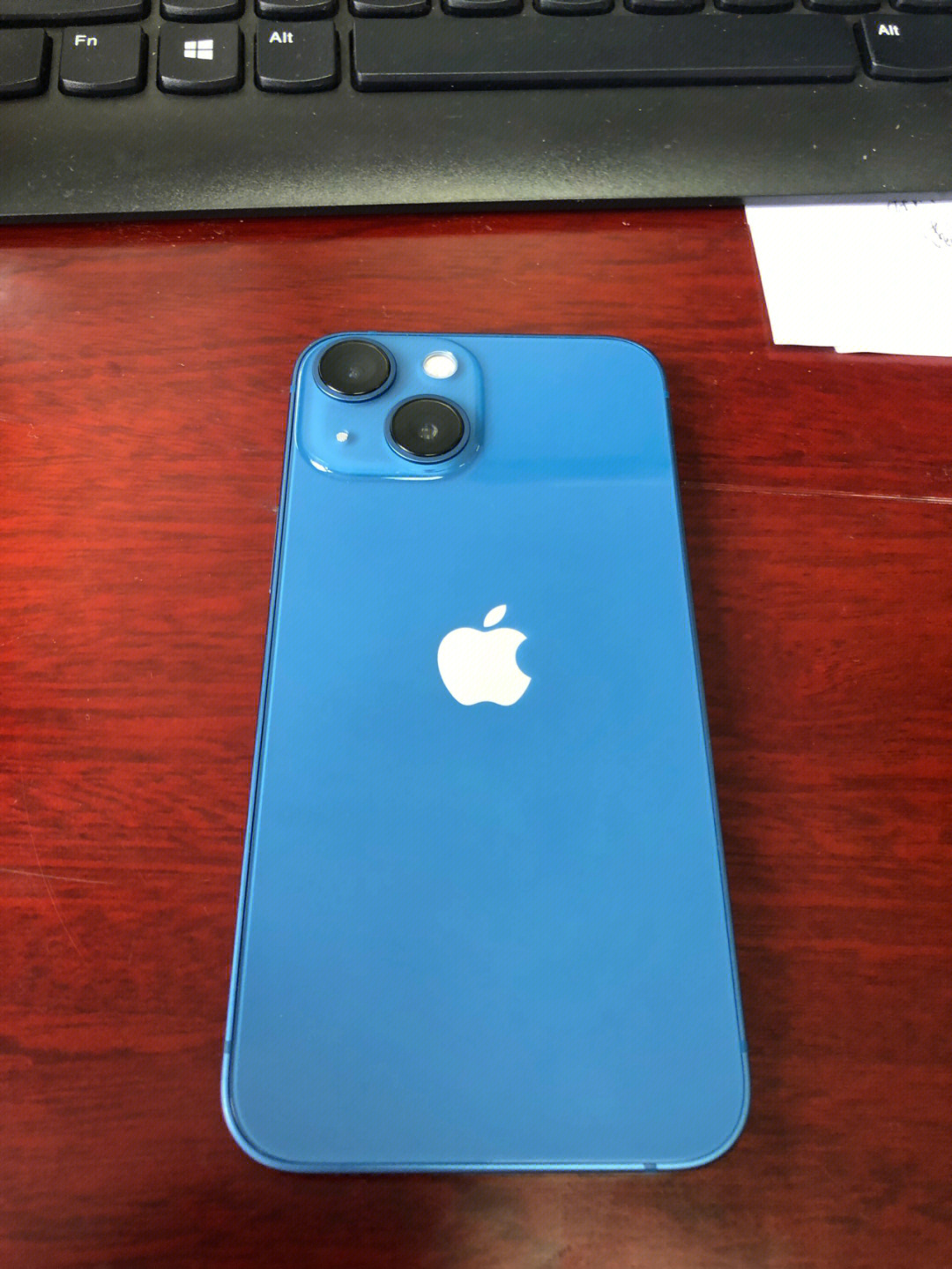 iphone13mini蓝色还可以就是太容易掉漆了