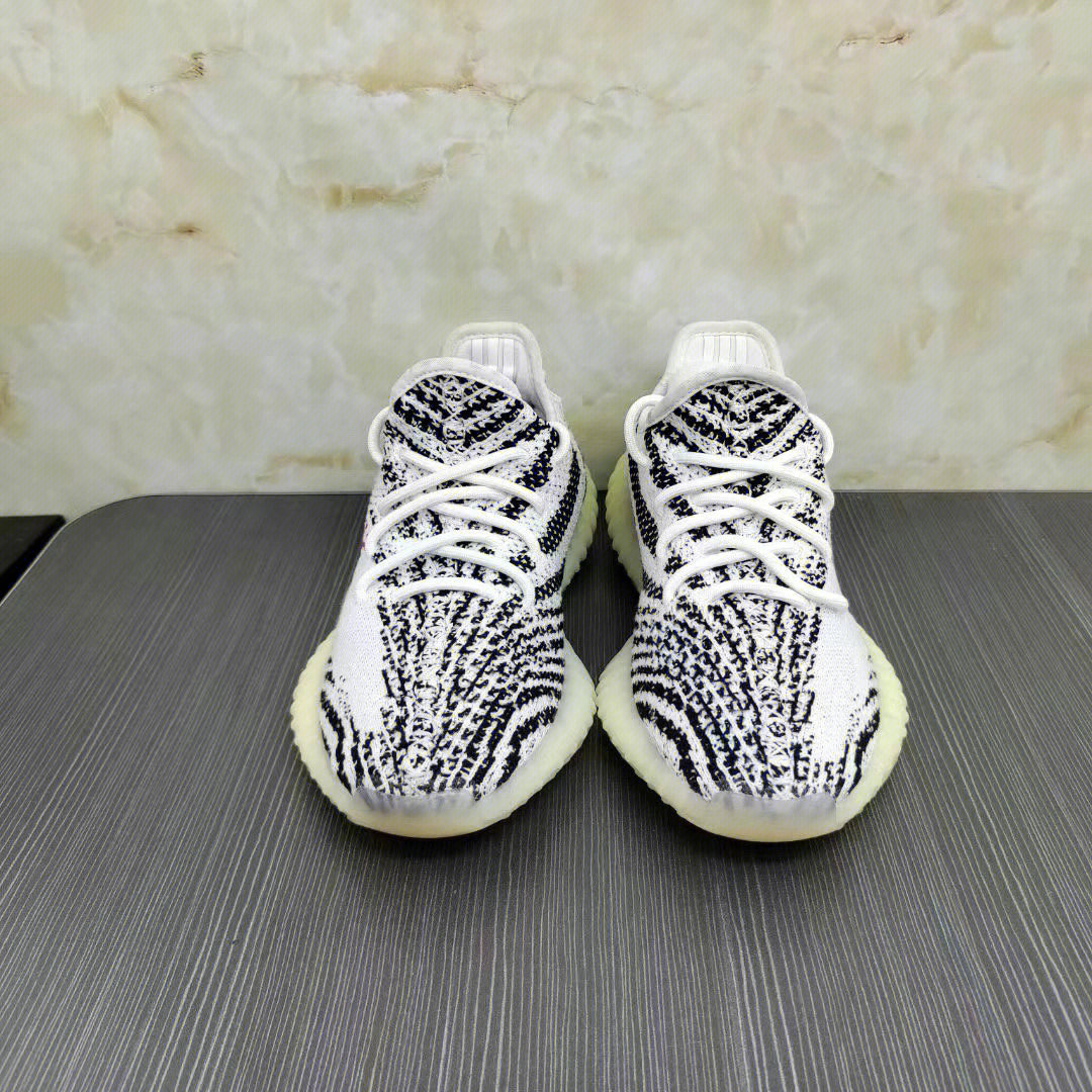 98新yeezy350白斑马999