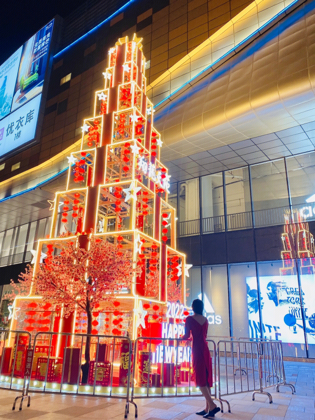 翔龙天地地下停车场(东莞市常平大道与新城大道交汇处西南角,常平镇板