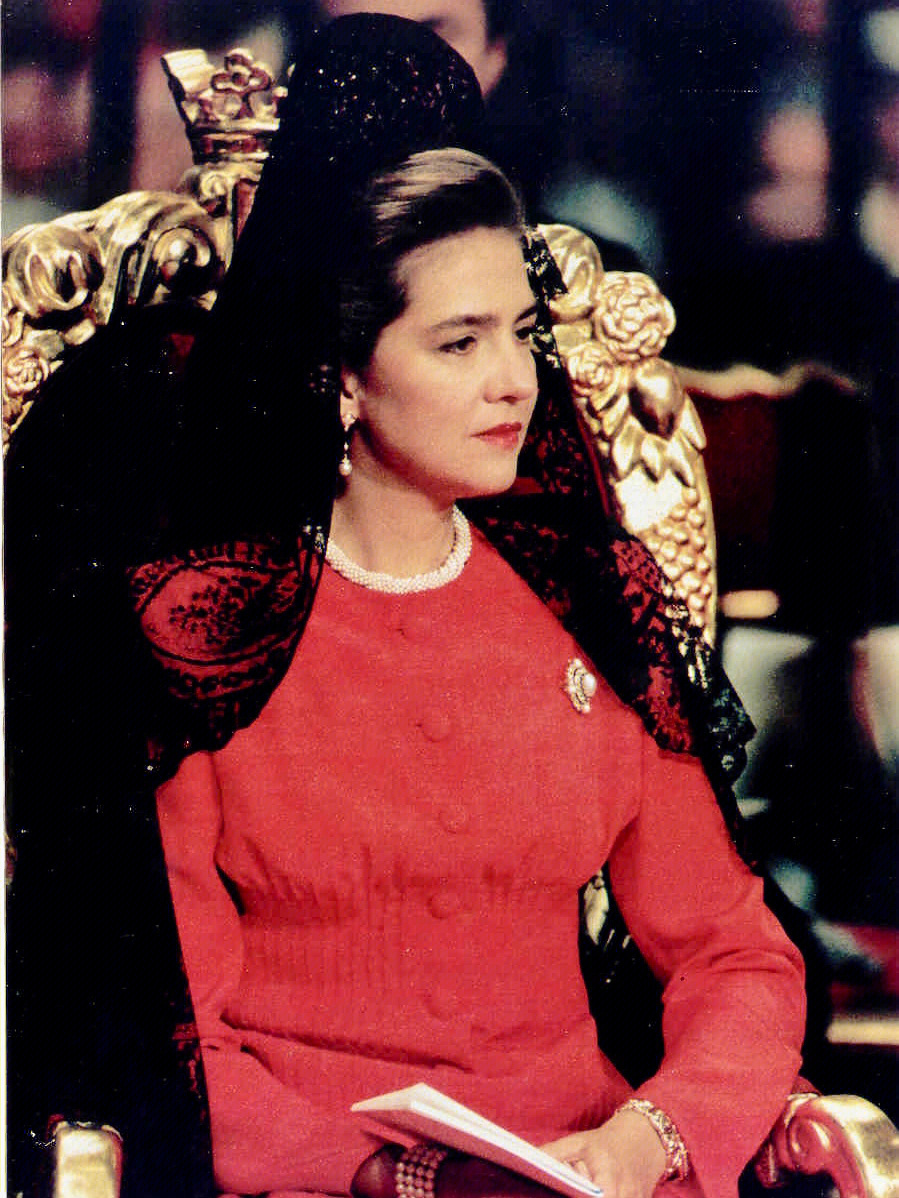 令人惊艳的克里斯蒂娜公主西班牙大梳子