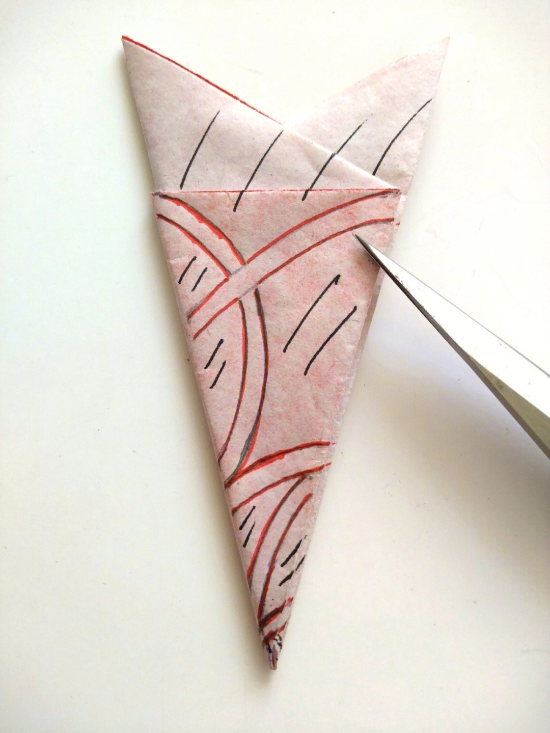 最简单水仙花折法4步图片