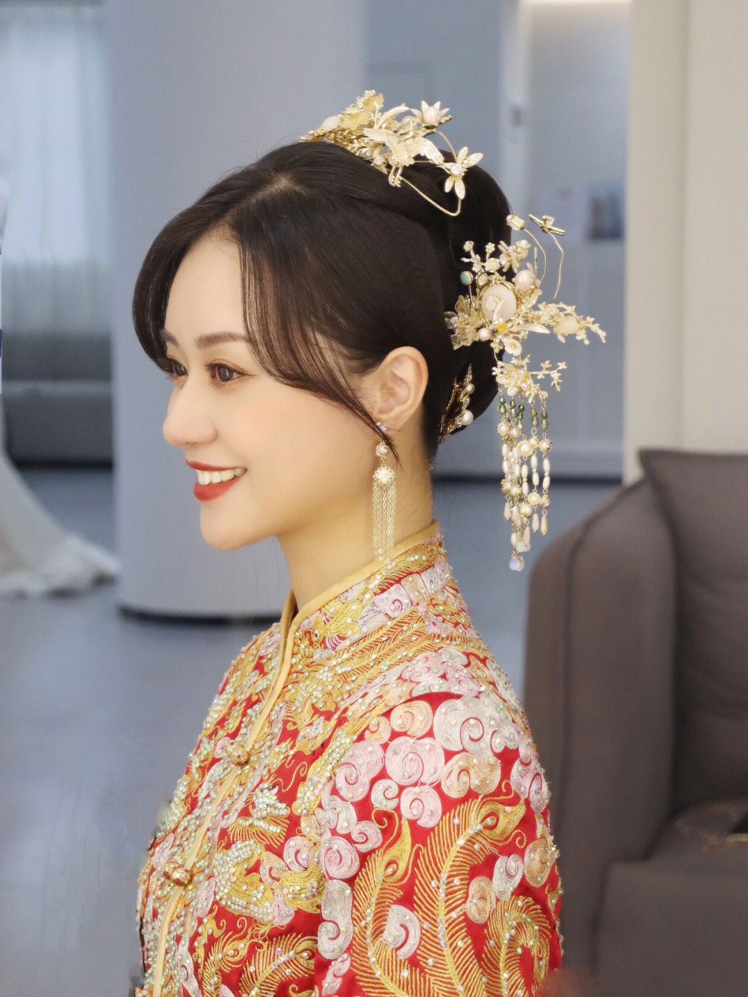 秀和服新娘造型柳州婚礼化妆师