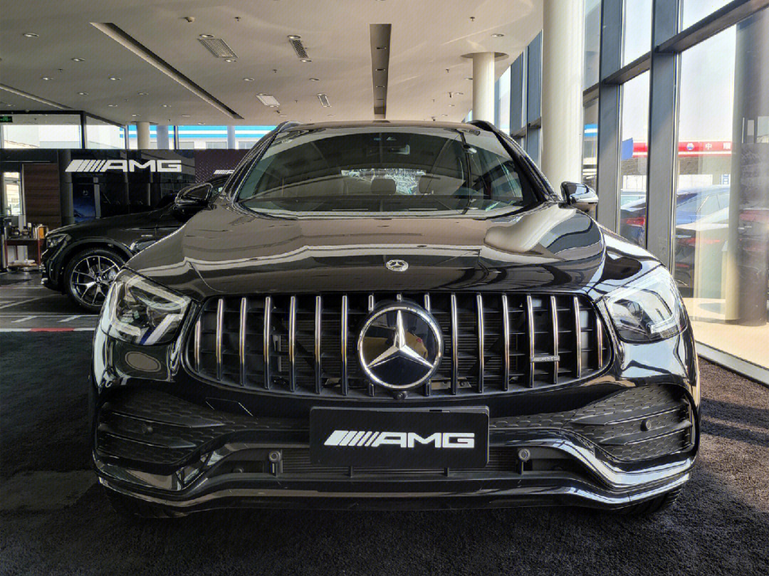 奔驰glc43amg4matic60少8w