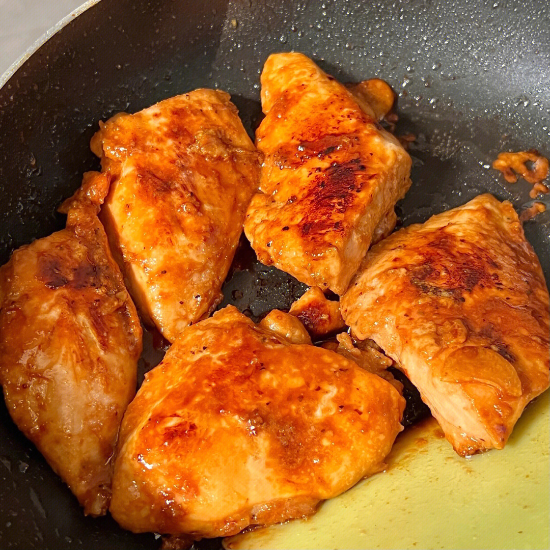 水煮鸡胸肉减肥餐图片