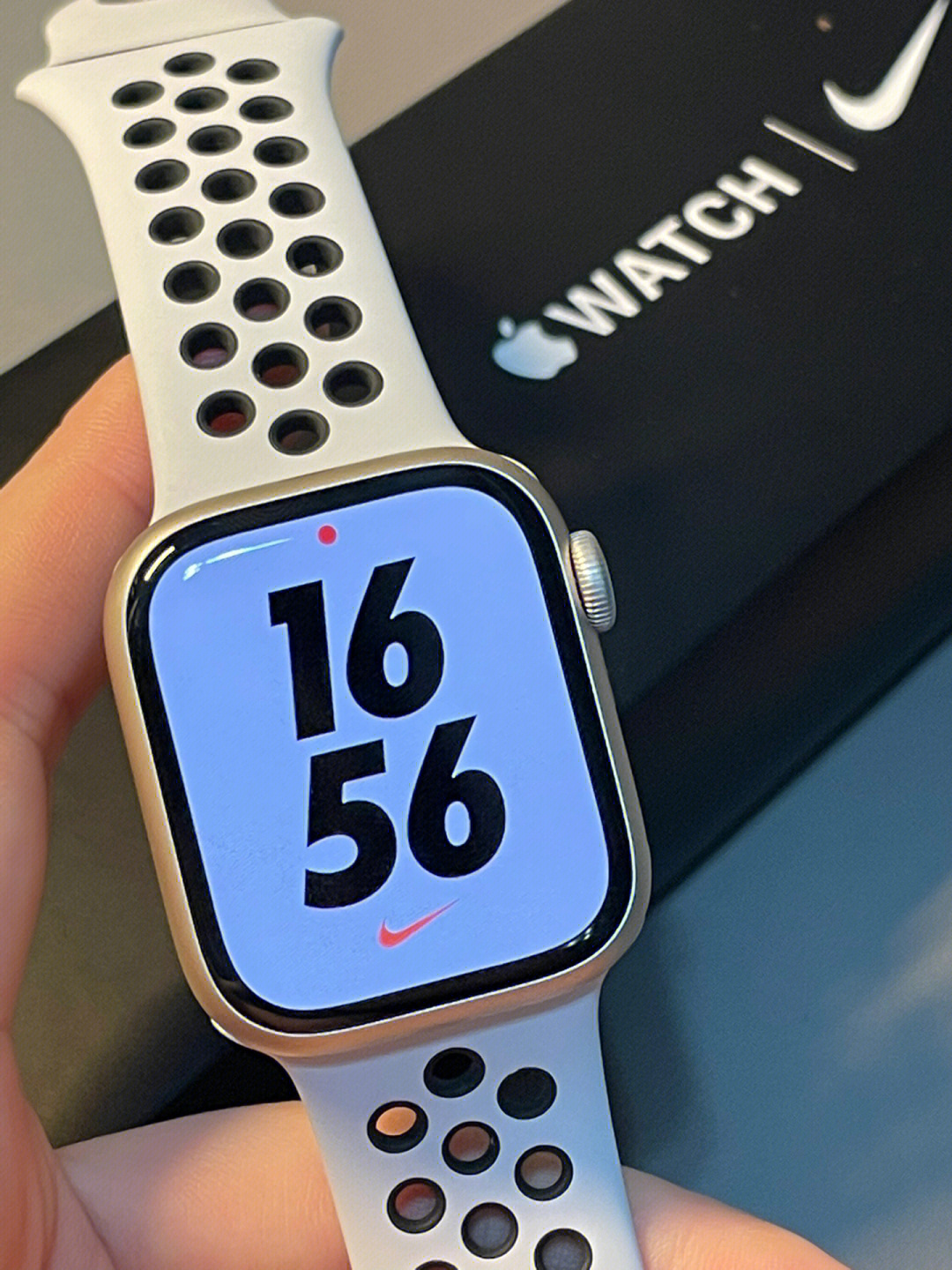 苹果手表7多少钱图片