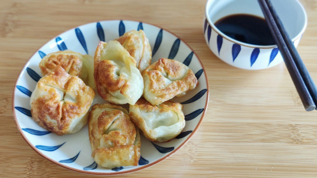 今日午餐煎馄饨