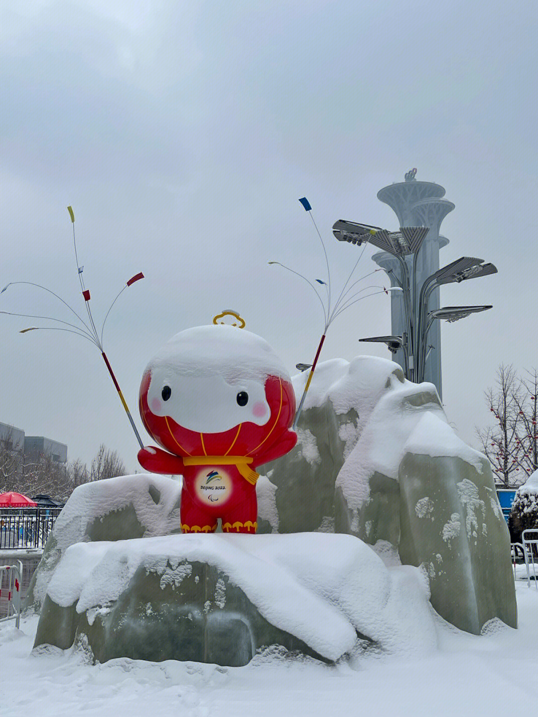 雪墩墩和雪容融