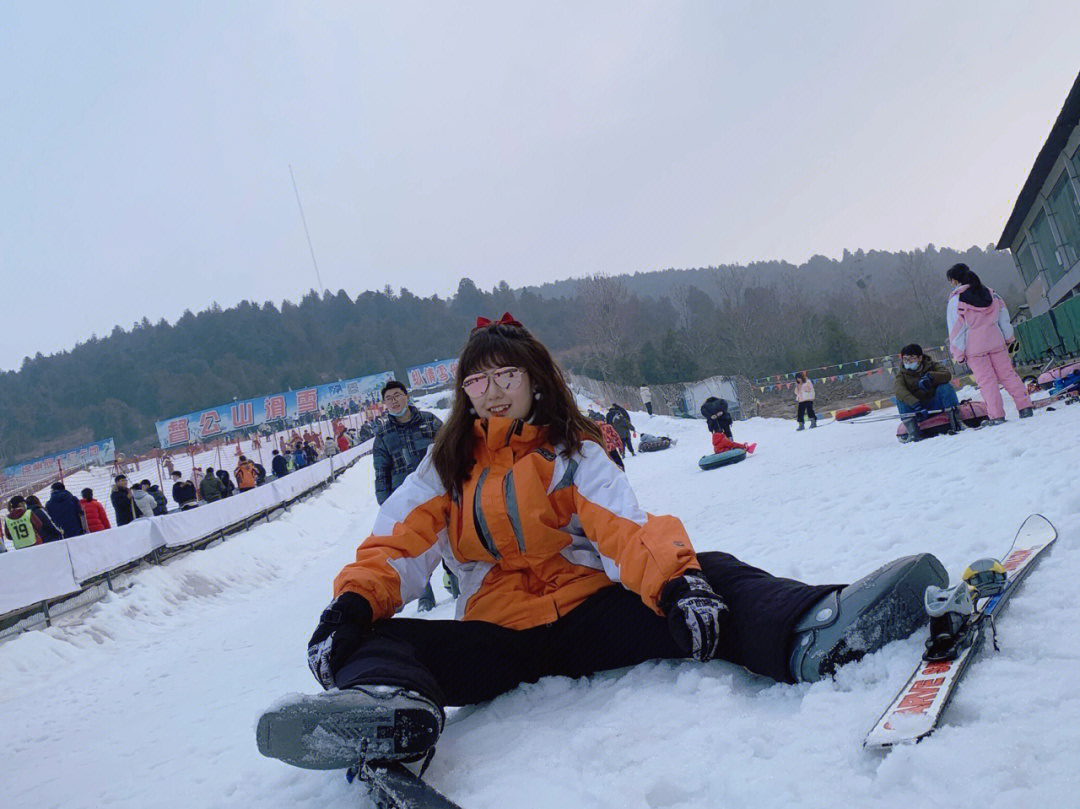 晋公山滑雪场图片