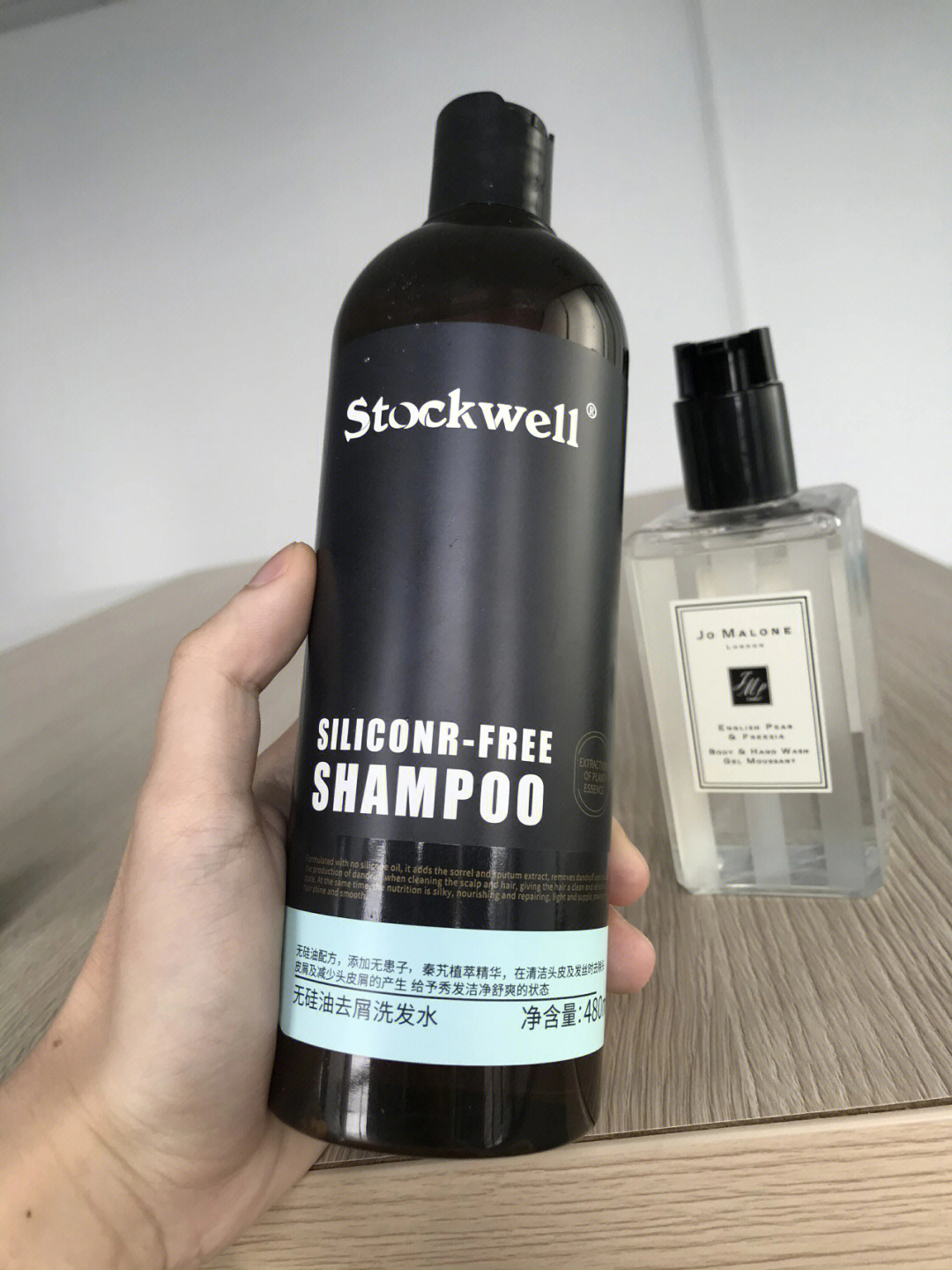 stockwell的去屑控油洗发水特别好吸收,用完头发的水光感就像刚做完