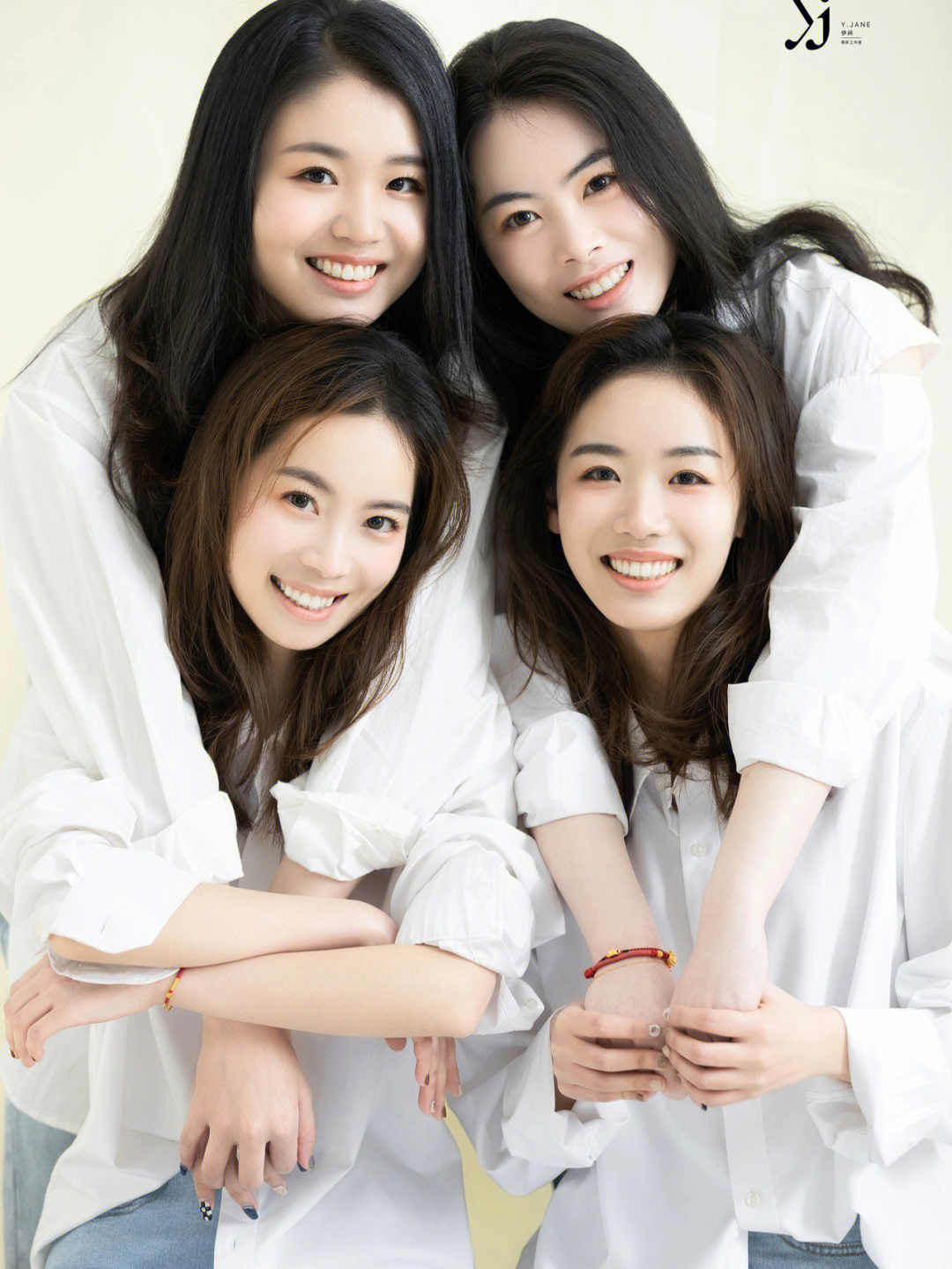 四个女生合照图片