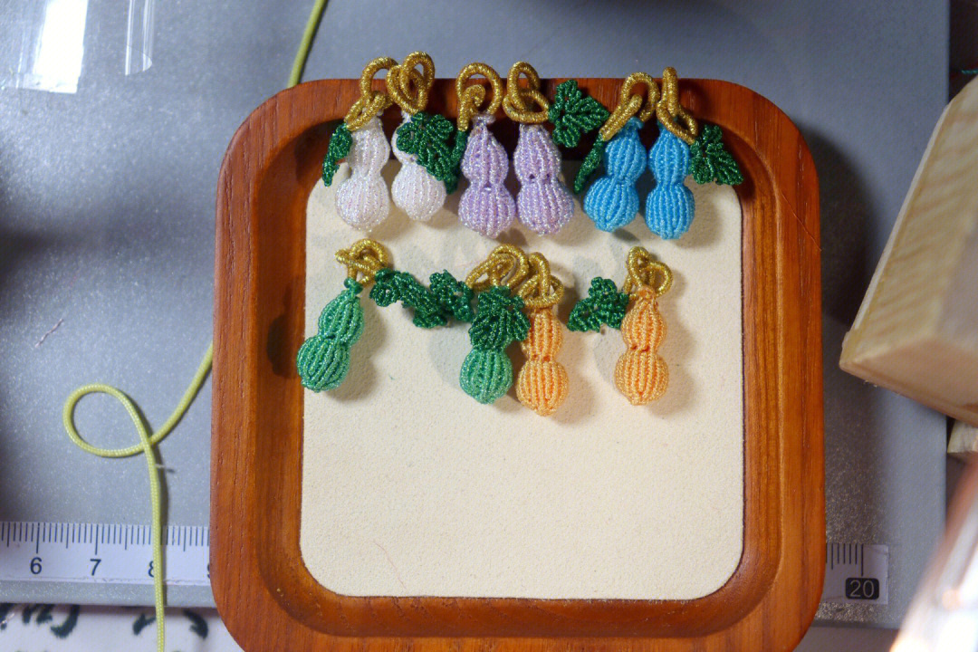 玻璃丝编织小葫芦教程图片