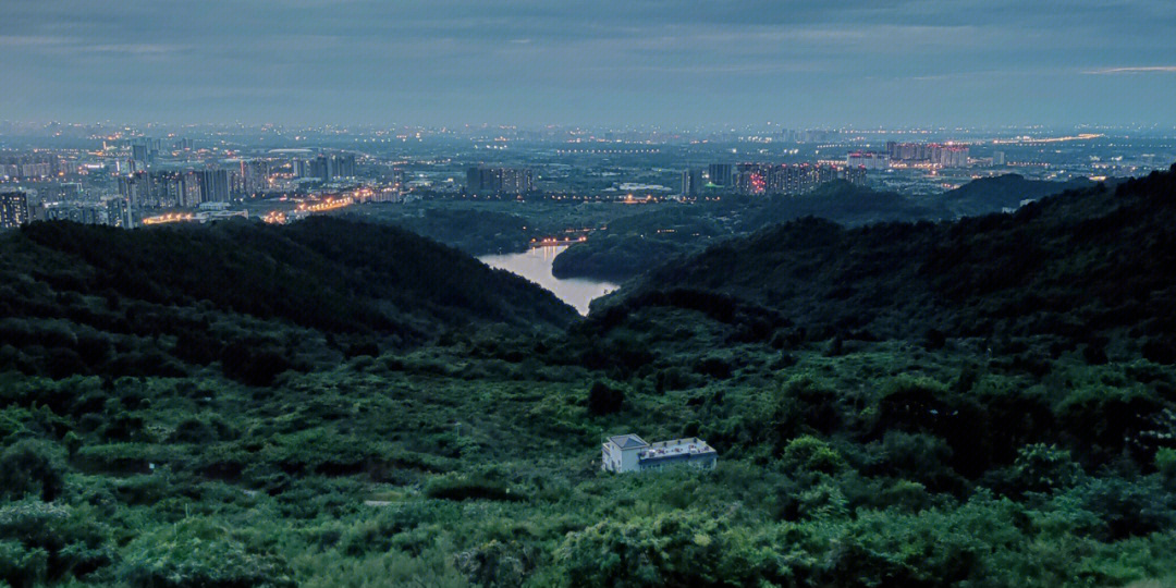 龙泉山观景台图片图片
