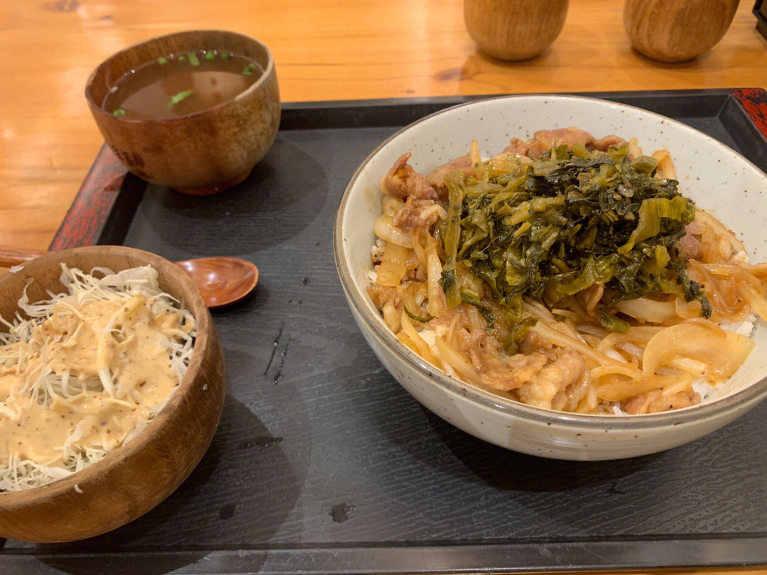 牛肉丼饭yyds