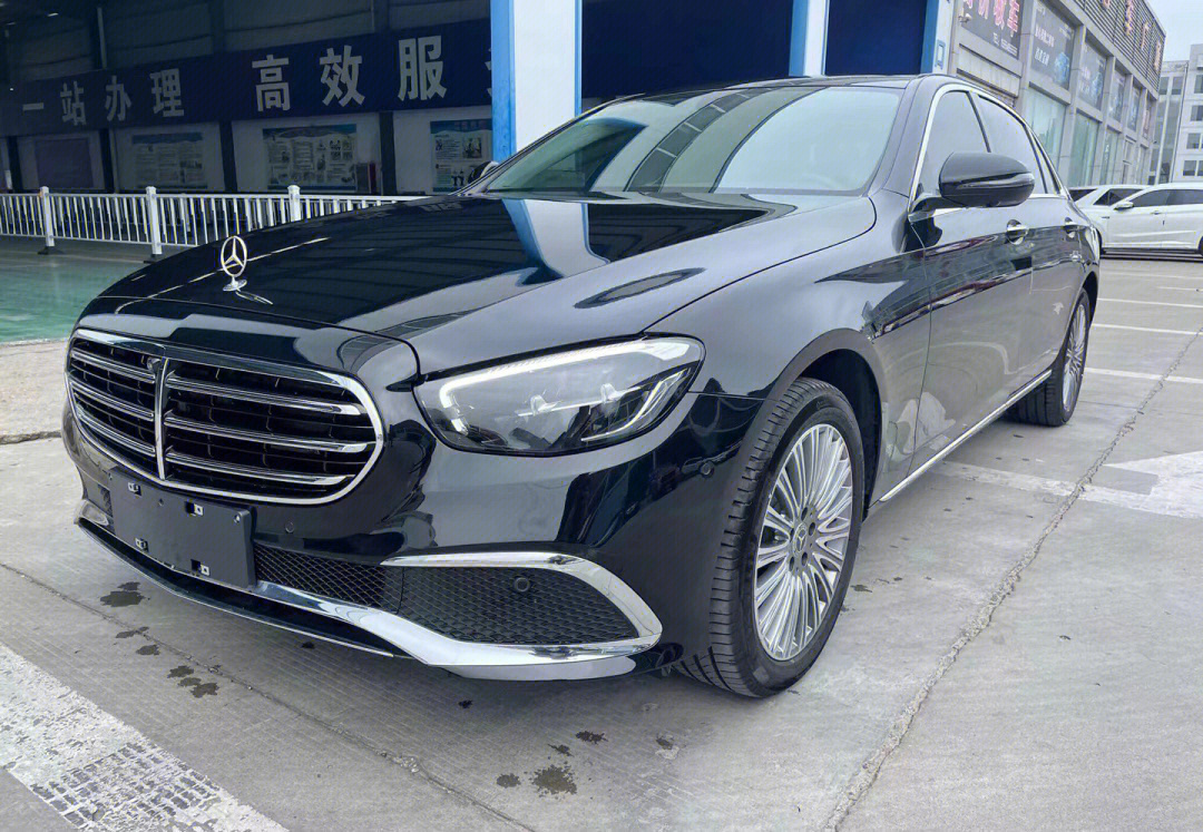 奔驰e300l新车报价2021款图片