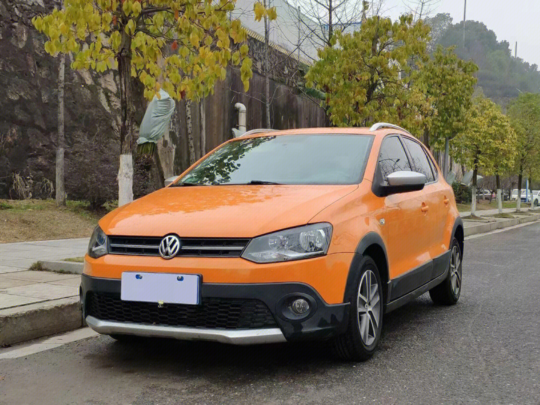 5万出头的极品大众菠萝14年大众cross polo 1.6l