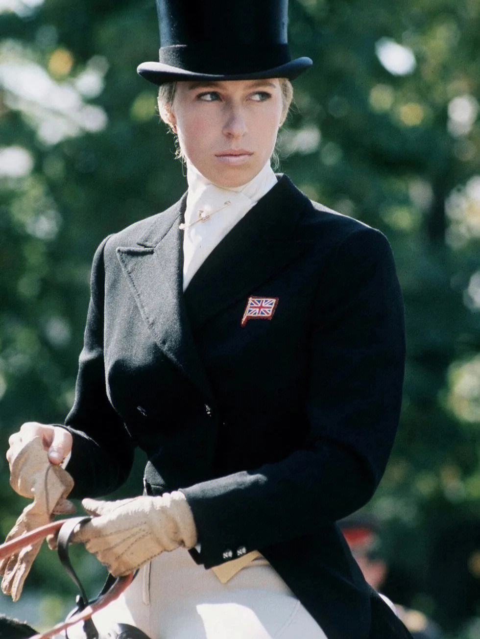 英国皇室安妮公主,穿搭高手一件大衣穿38年