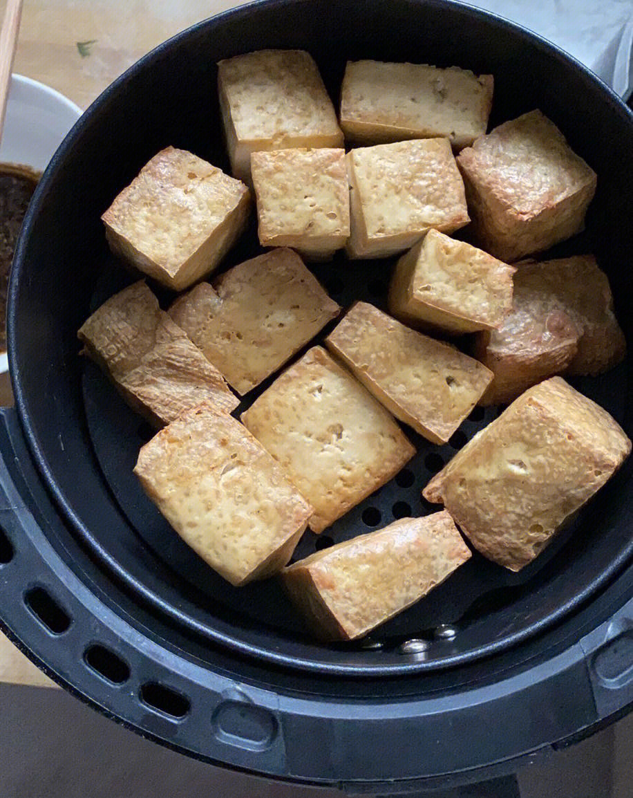 空气炸锅炸内酯豆腐图片