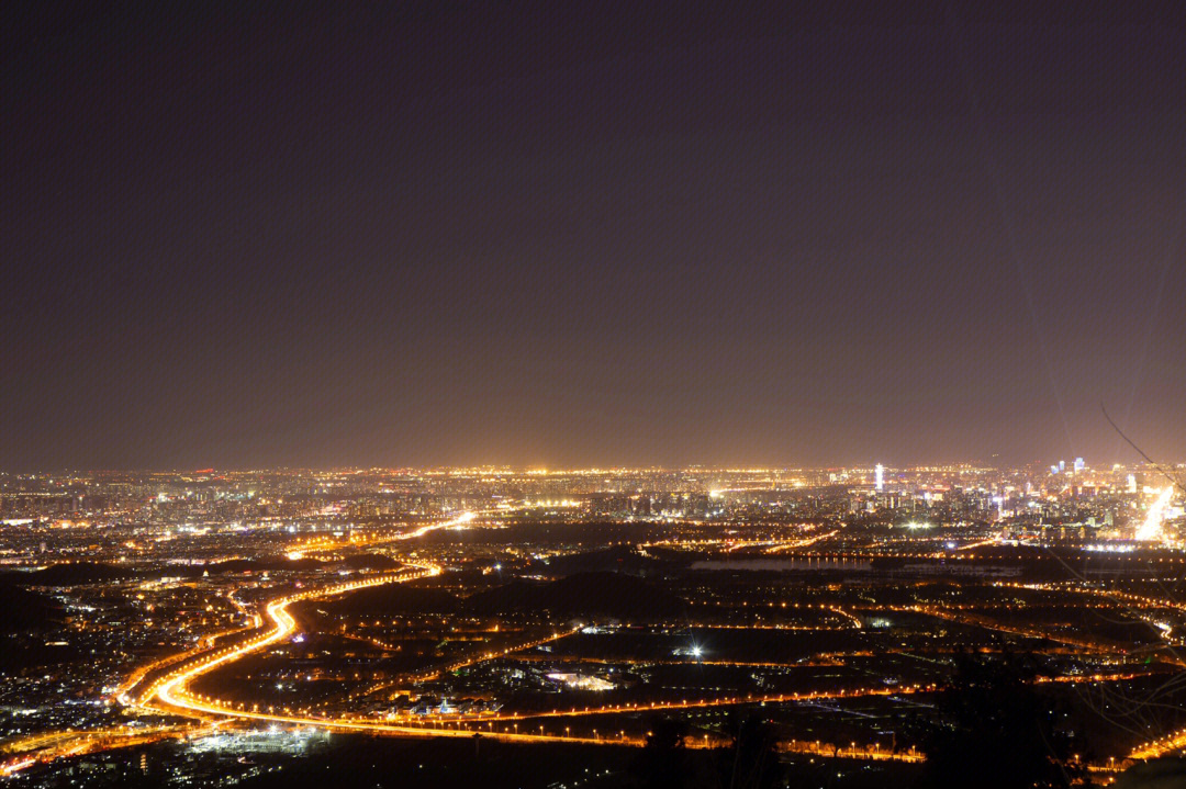 北京鬼笑石夜景图片