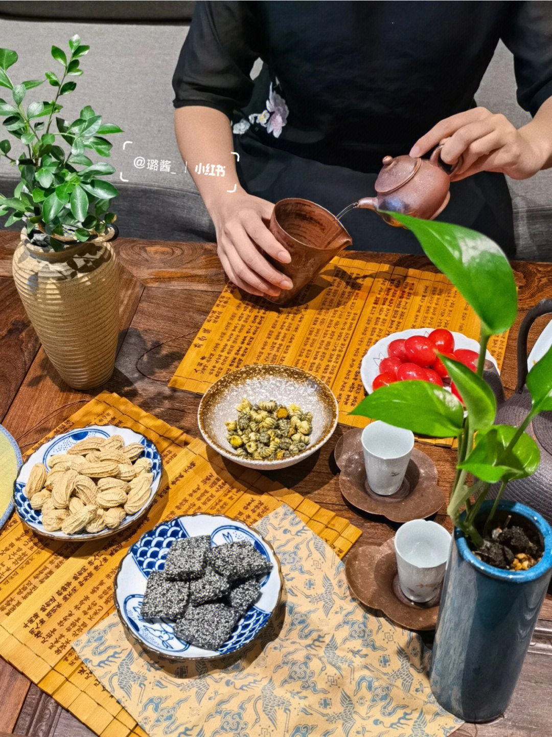 直面广州塔的侘寂风茶室边喝茶边赏景