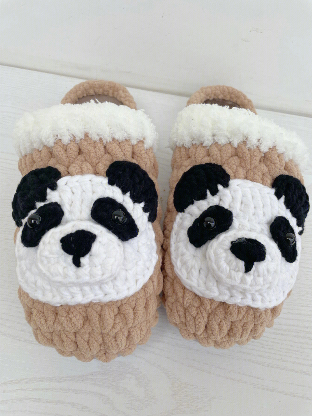 毛线棉鞋中间熊猫图样图片