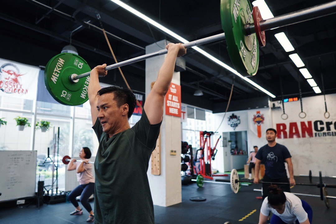 燃综合体能训练馆crossfit