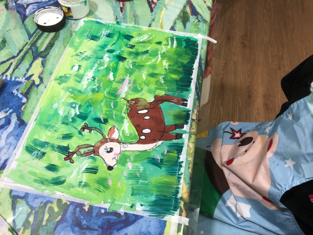 幼儿园小朋友笔下的创意水粉画森林梅花鹿