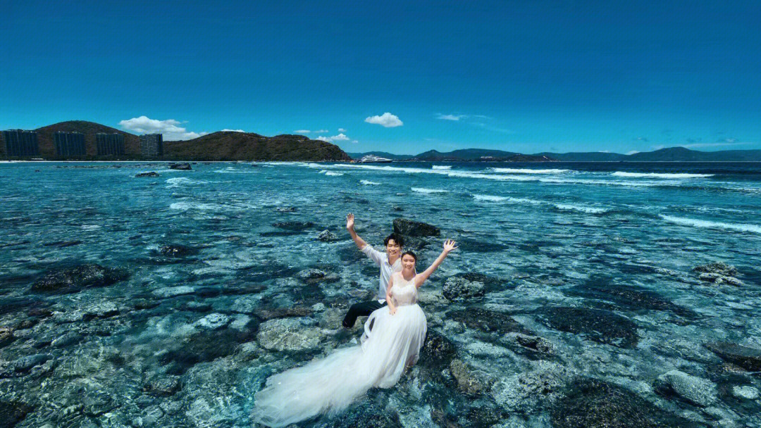 三亚婚纱照礁石图片