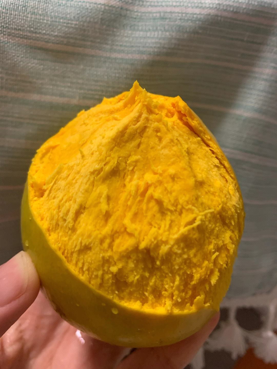 蛋黄果果核图片