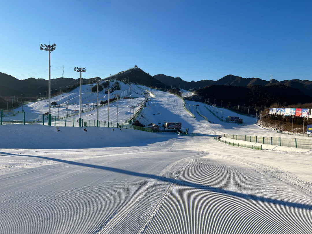 南山滑雪场 雪道长度图片