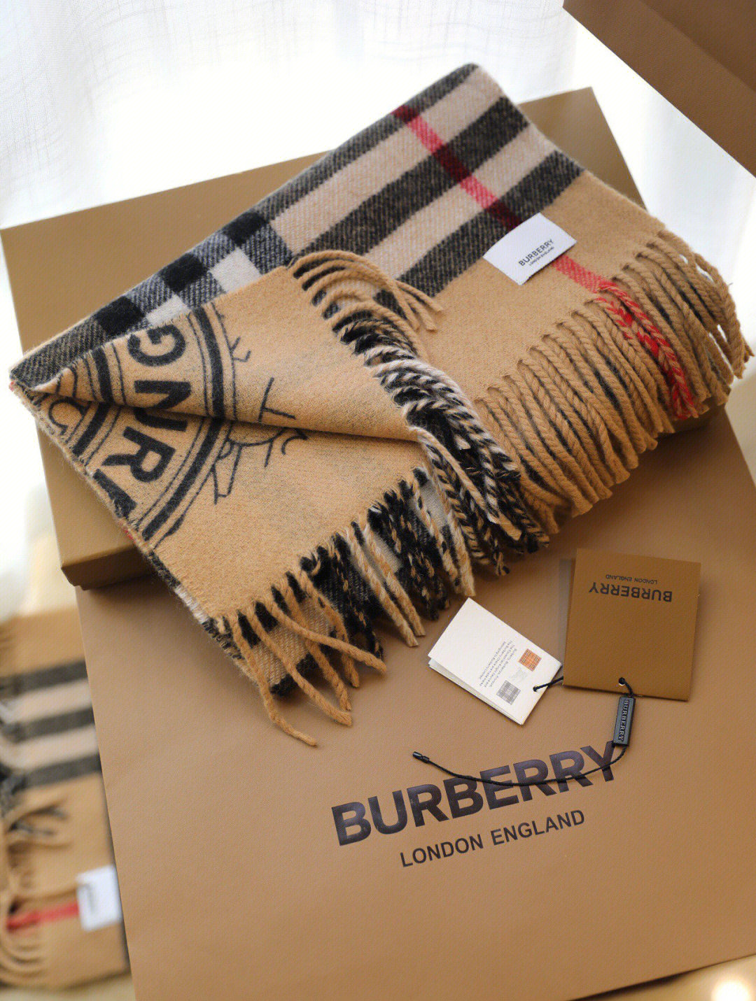 burberry丝巾价格表图片