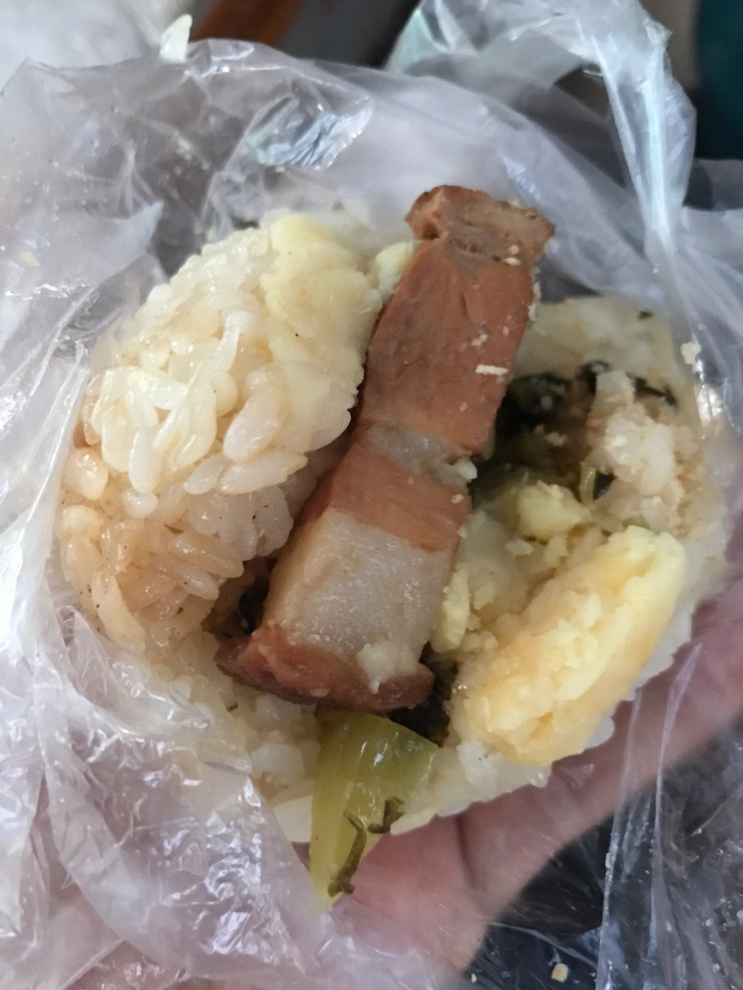 扣肉糯米饭