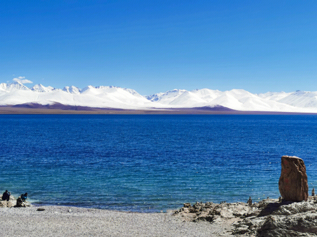 纳木错在青藏高原之上,海拔4718米,是世界上海拔最高的大型湖泊,被称