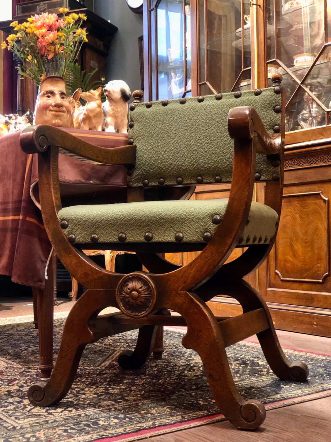 文艺复兴时代的代表座椅但丁椅