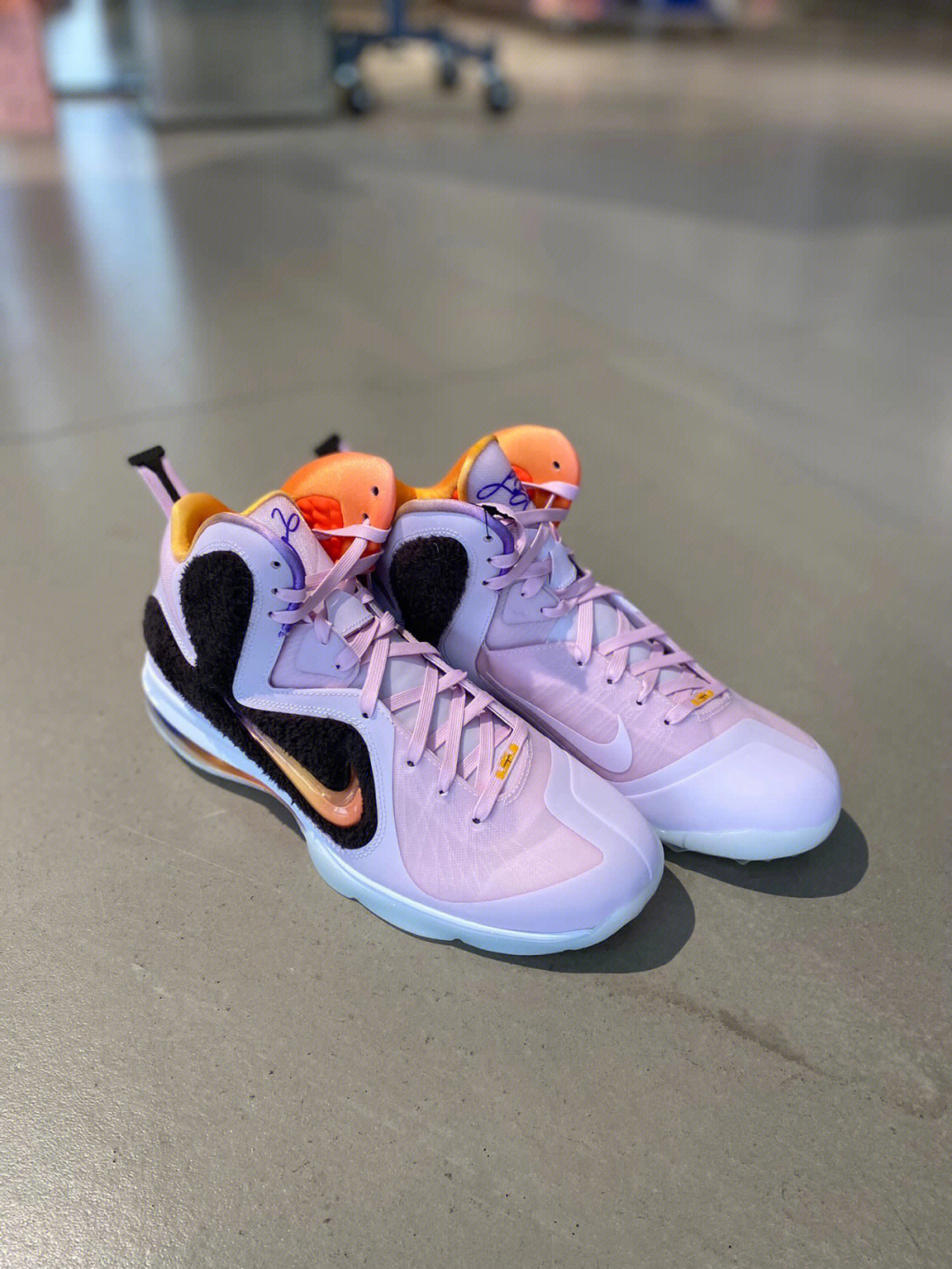 lebron 9图片