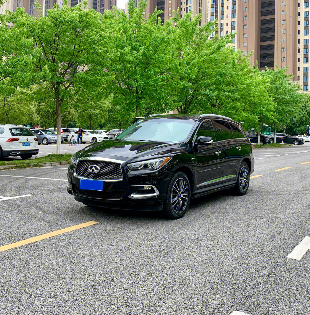 英菲尼迪qx60 2.5两驱卓越版