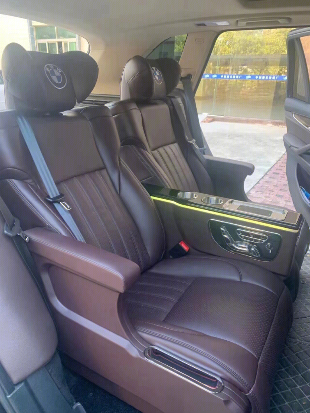 宝马x5全车内饰翻新升级加装航空座椅上海