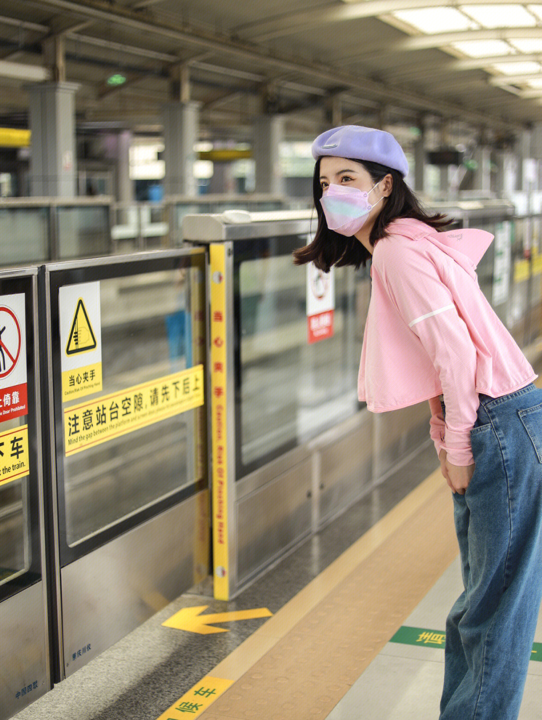 ootd地铁通勤穿搭夏日活力女孩