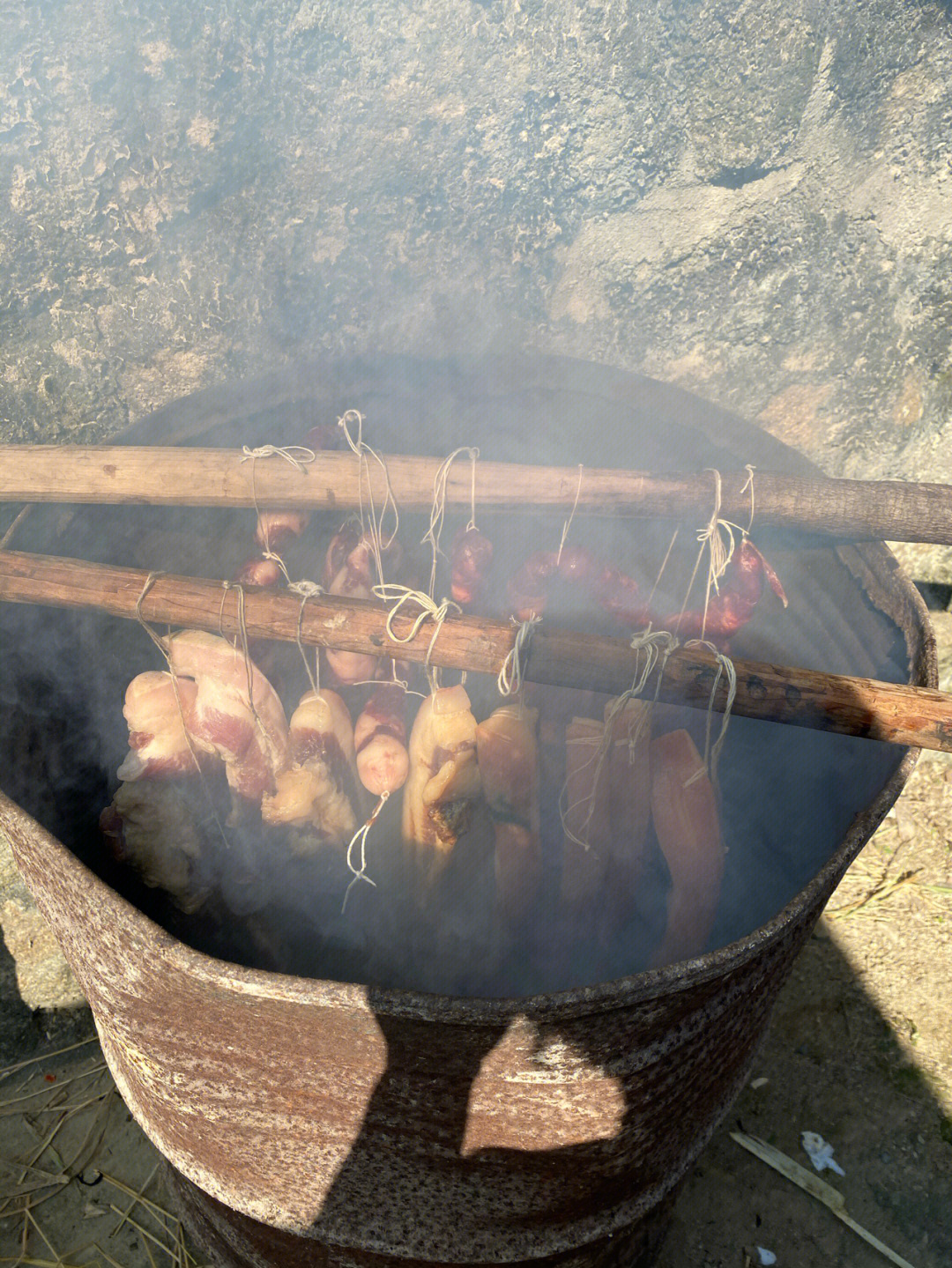 香椿树熏腊肉图片