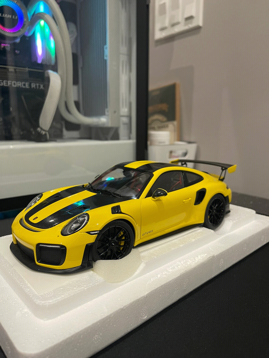gt2rs皮卡丘图片
