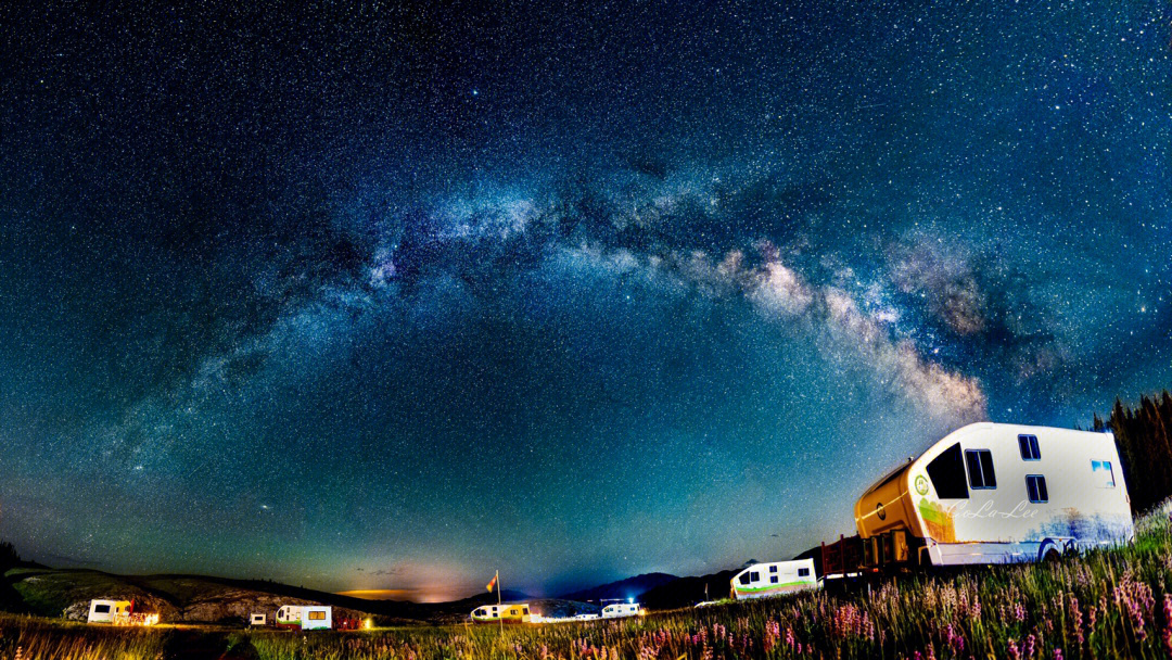 赛里木湖星空房预定图片