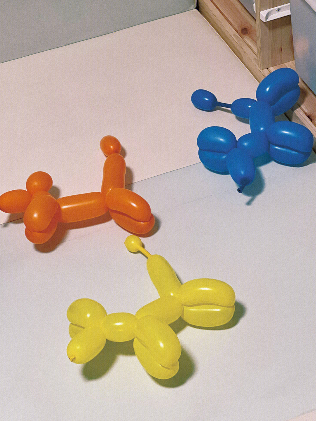 长条气球狗狗造型教程图片
