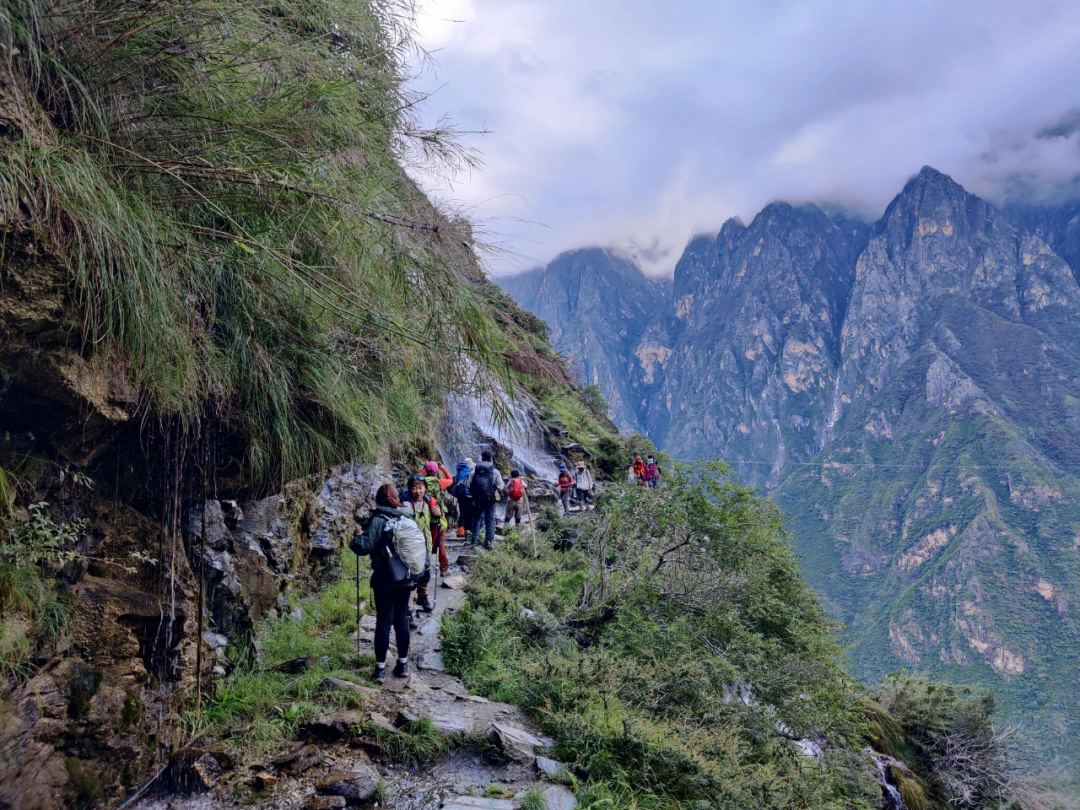 虎跳峡徒步图片